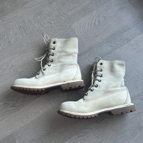 Timberland Shoes - Cream Timberland Boots - Size 6